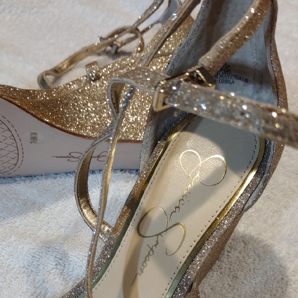 Jessica Simpson, Elegant And Vibrant Glitter Strappy Sandals - Picture 5 of 6